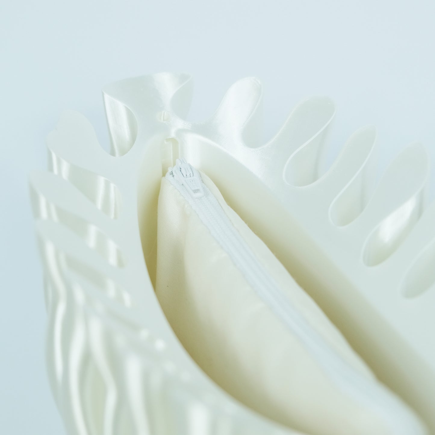 CORALINE Clutch - PEARL